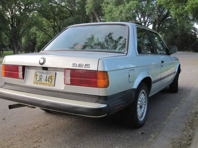 1986 bmw 325e base coupe 2-door 2.7l
