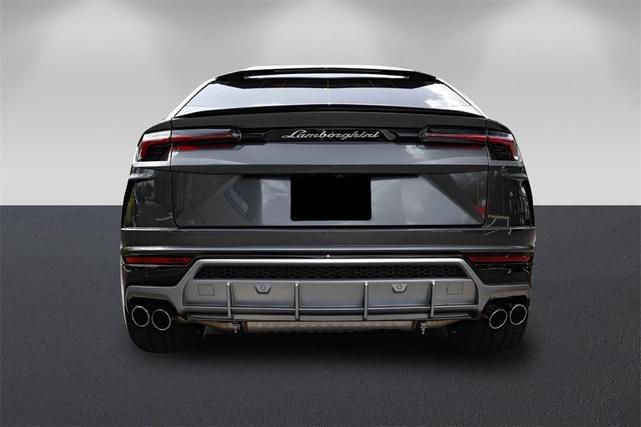 2019 lamborghini urus base