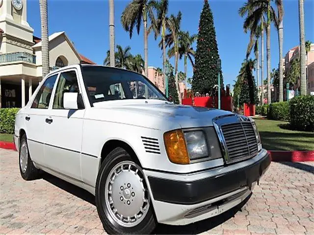 1991 mercedes-benz 300d diesel 179,000 miles white sedan 2.5l clean carfax nice!