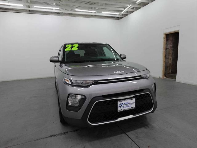 2022 kia soul lx
