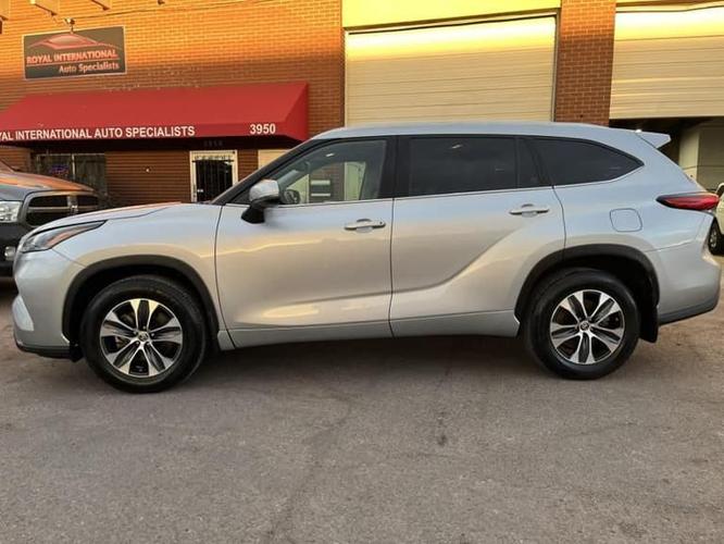 2021 toyota highlander xle 4dr all-wheel drive in cherry hills village, colorado