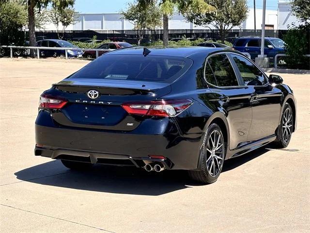 2023 toyota camry se