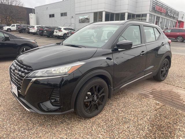 2023 nissan kicks sr