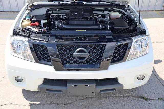 2020 nissan frontier sv