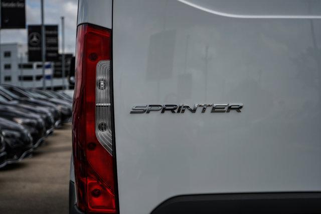 2023 mercedes-benz sprinter 1500 standard roof