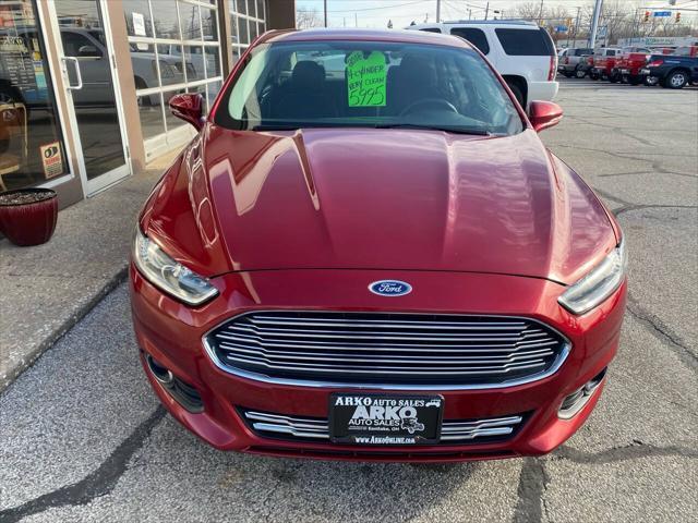 2016 ford fusion se