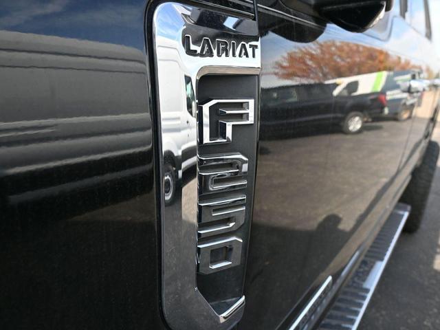 2017 ford f-250 lariat