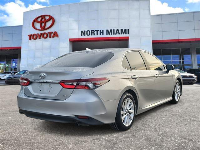2023 toyota camry le