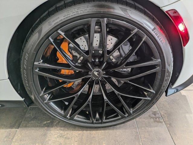 2022 mclaren gt base