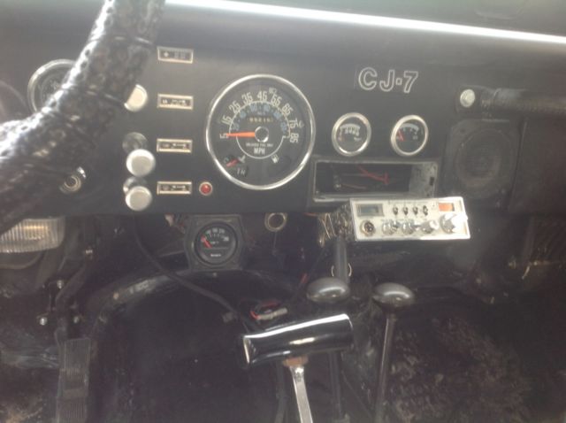 1984 cj 7 jeep 350 chevy, 3/4 ton axles custom chassis. fiberglass body. custom