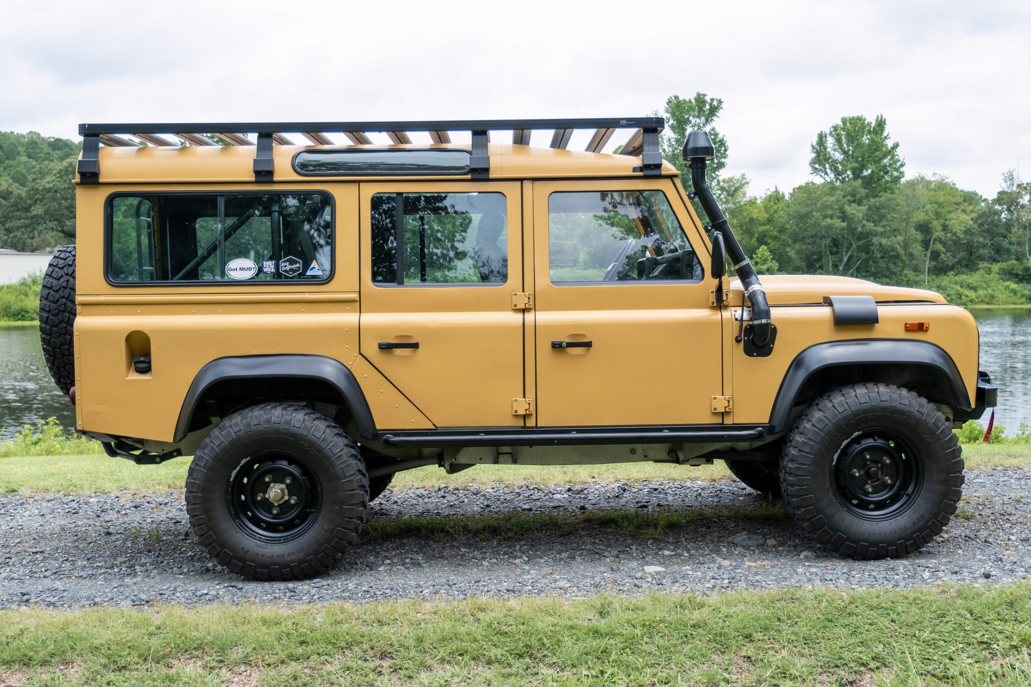 1989 land rover 110 5-speed 200tdi-powered