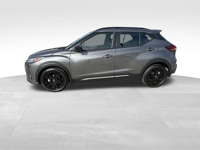 2024 nissan kicks sr