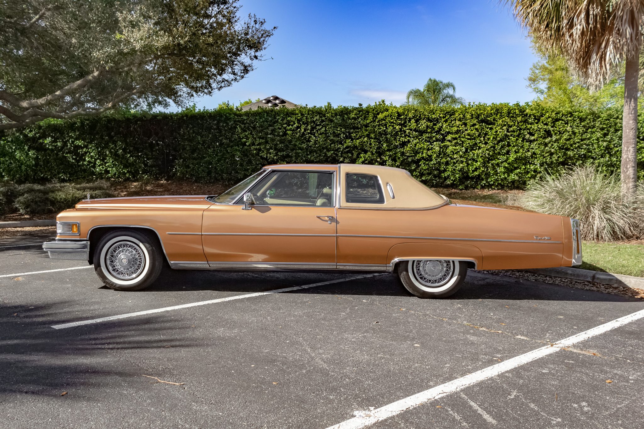 1976 cadillac coupe deville