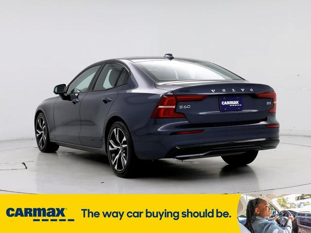 2024 volvo s60 b5 plus dark theme
