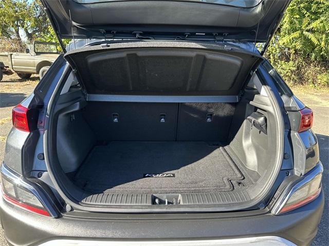 2022 hyundai kona se