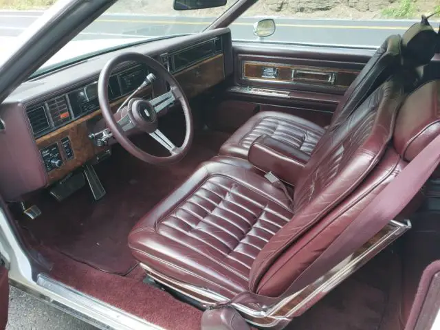 1985 oldsmobile toronado caliente