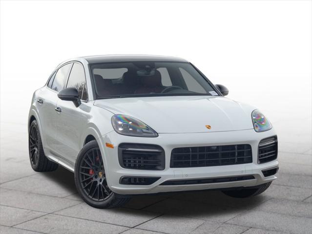 2022 porsche cayenne gts