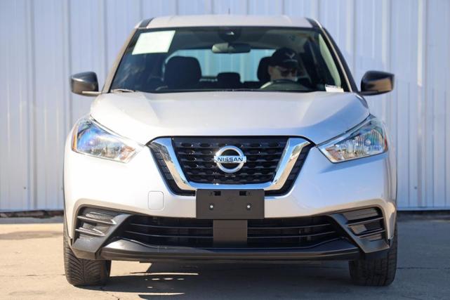 2020 nissan kicks s