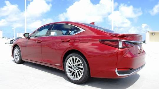 2022 lexus es 300h ultra luxury