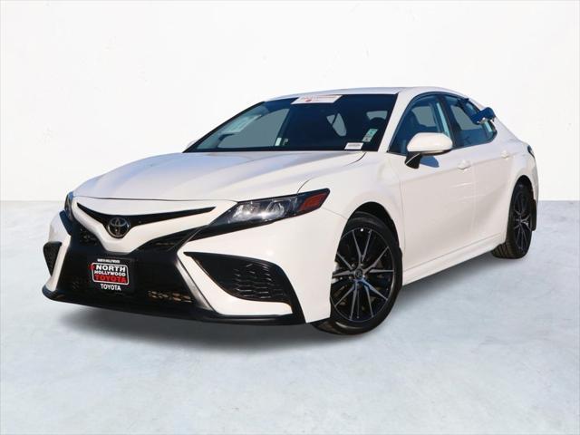 2021 toyota camry se