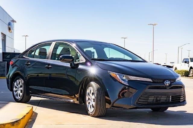 2024 toyota corolla le in norman, oklahoma
