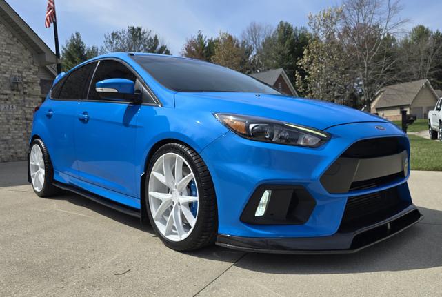 2017 ford focus rs base