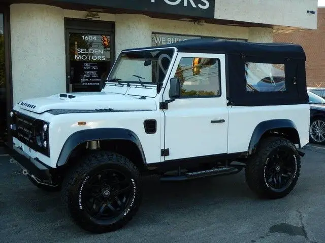 * 1991 land rover defender 90 * 2.5l turbo diesel engine * five spd manual *