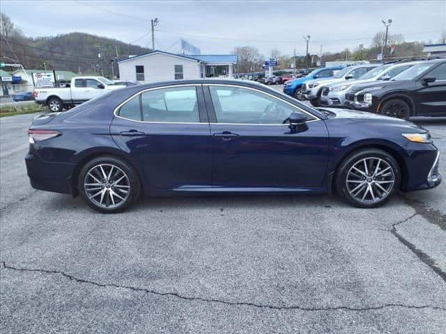 2022 toyota camry hybrid xle in elgood, west virginia