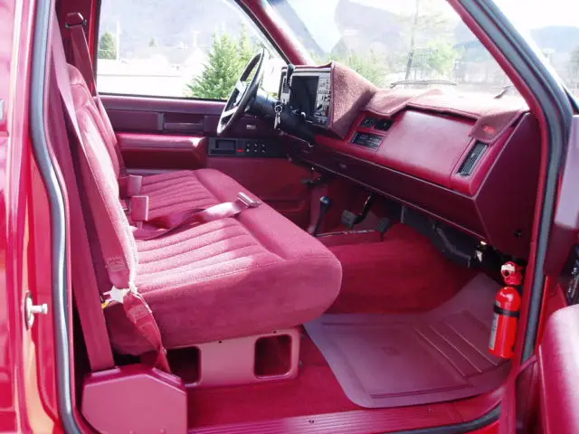1988 chevrolet silverado 4x4 . 18k actual mils . the best of the best