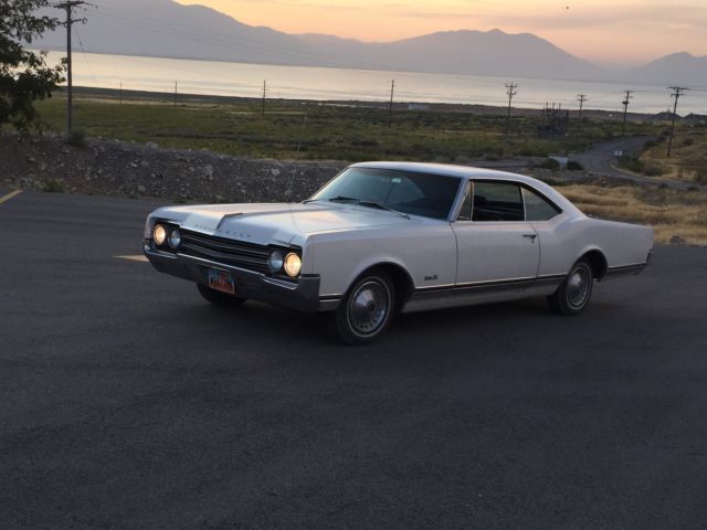 1965 oldsmobile delta 88 2 door holiday hard top
