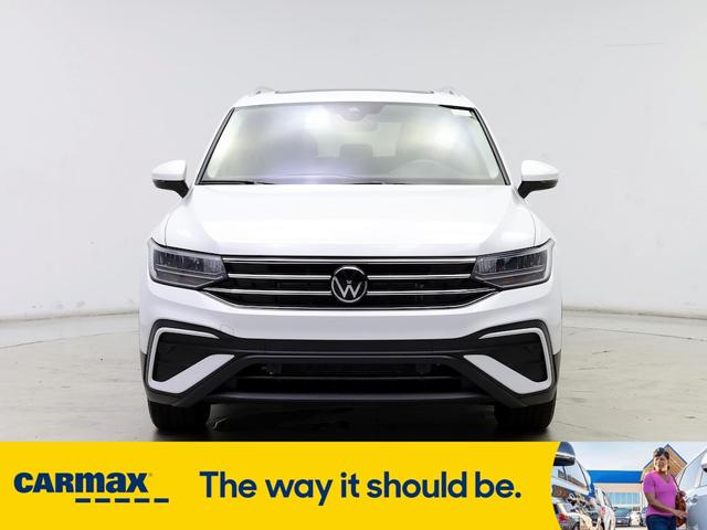 2022 volkswagen tiguan se