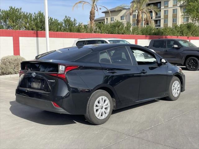 2022 toyota prius le