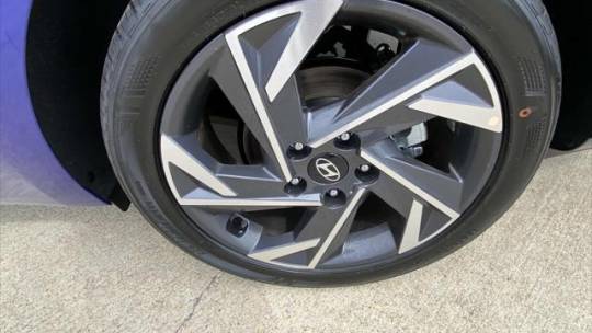 new 2024 hyundai elantra sel ivt