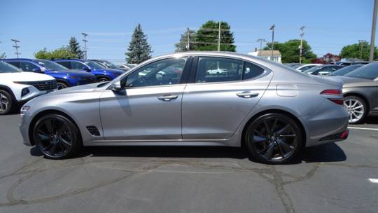 2022 Genesis G70