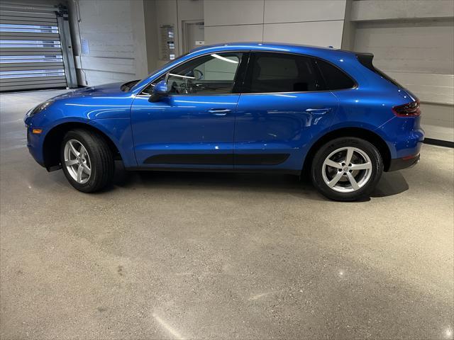 2017 porsche macan base