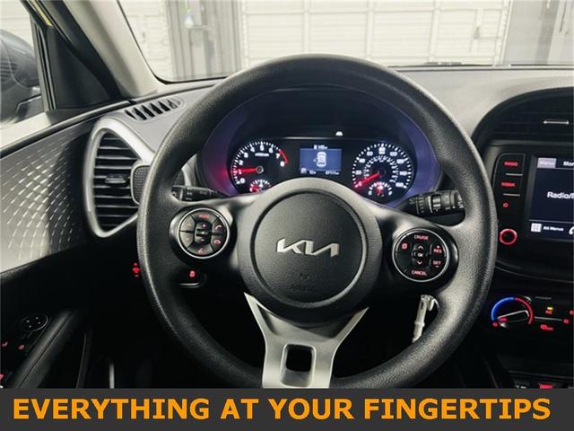 2022 kia soul lx