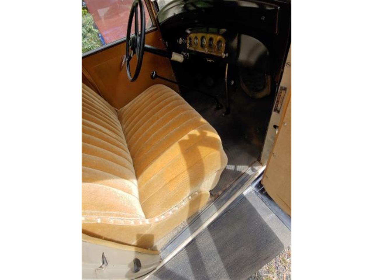 1932 plymouth sedan
