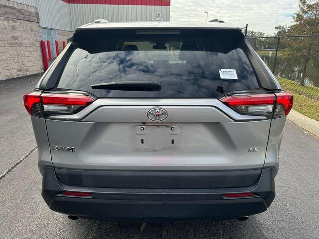 2019 toyota rav4 le