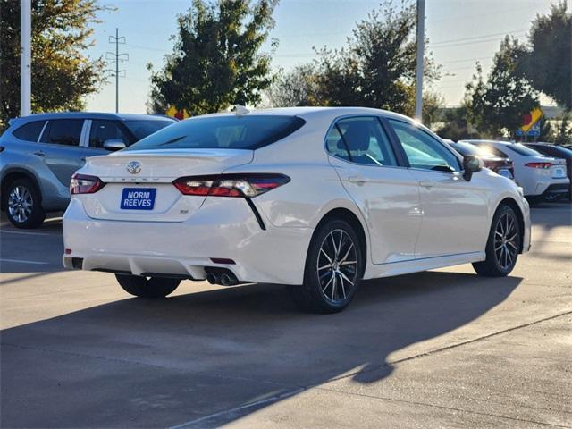2024 toyota camry se