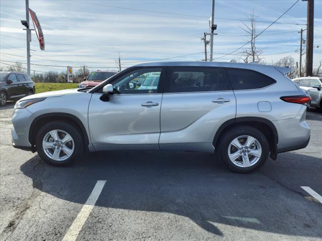 2021 toyota highlander le