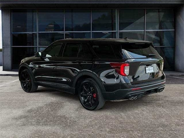 2022 ford explorer st