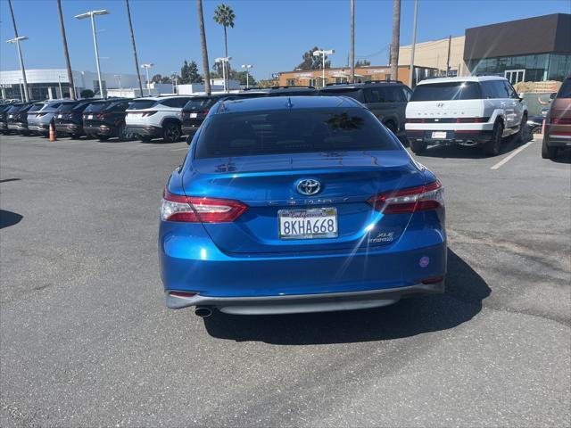 2019 toyota camry hybrid xle