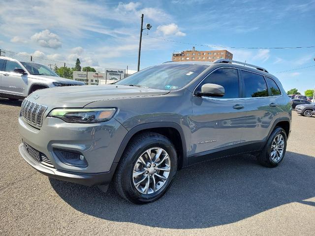 2021 jeep cherokee latitude lux