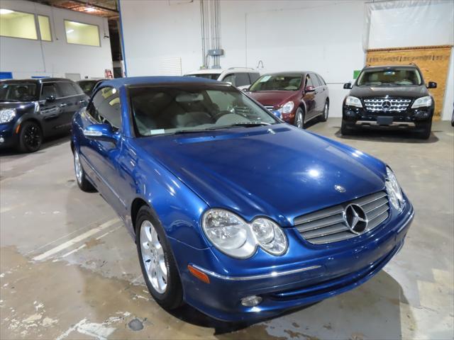 2004 mercedes-benz clk-class 320 cabriolet