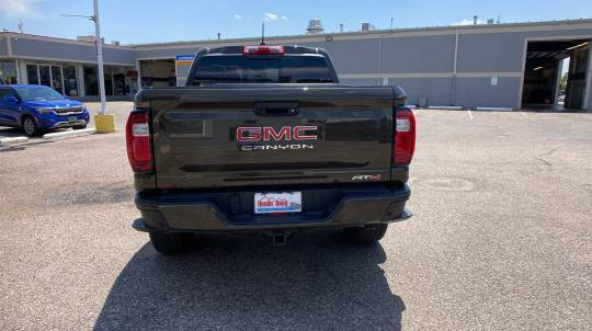 2023 GMC Canyon
