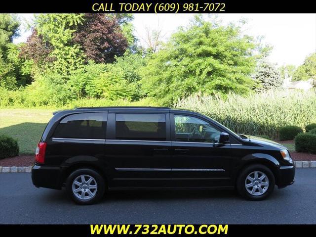 2012 chrysler town & country touring