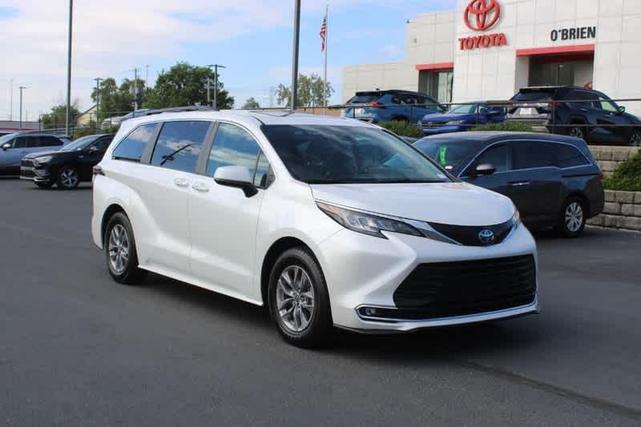 2023 toyota sienna xle