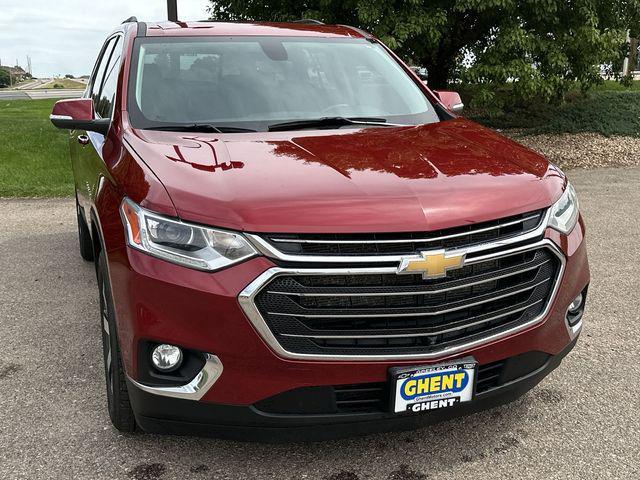 2021 chevrolet traverse lt leather