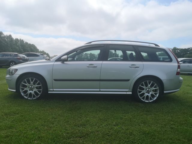 volvo v50 estate diesel sport
