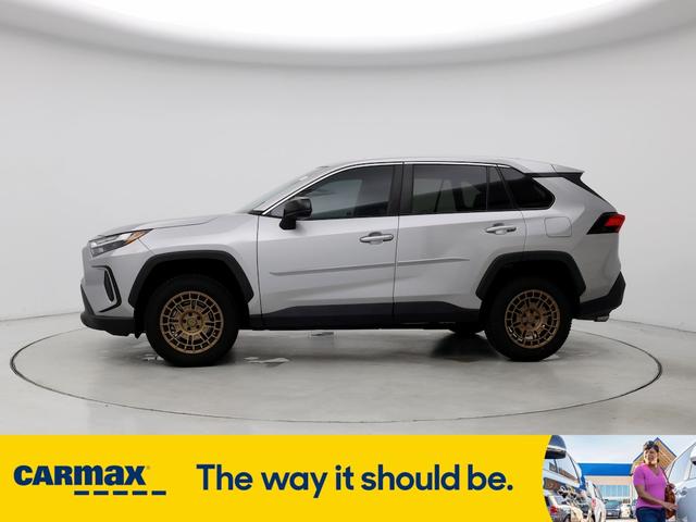 2023 toyota rav4 le